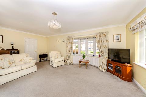 2 bedroom bungalow for sale, Penrhyn Beach East, Penrhyn Bay, Llandudno, Conwy, LL30