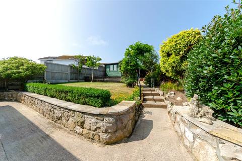 2 bedroom bungalow for sale, Penrhyn Beach East, Penrhyn Bay, Llandudno, Conwy, LL30