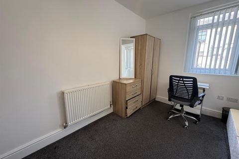 undefined, Room, Broadway, Lancaster