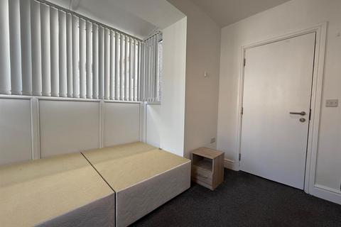 undefined, Room, Broadway, Lancaster