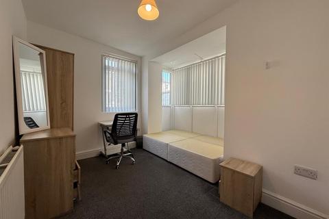 undefined, Room, Broadway, Lancaster