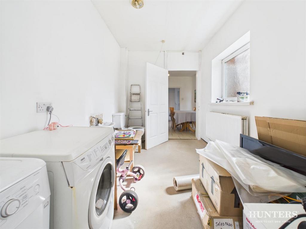 CAM03792 G0-PR0290-STILL009.jpg