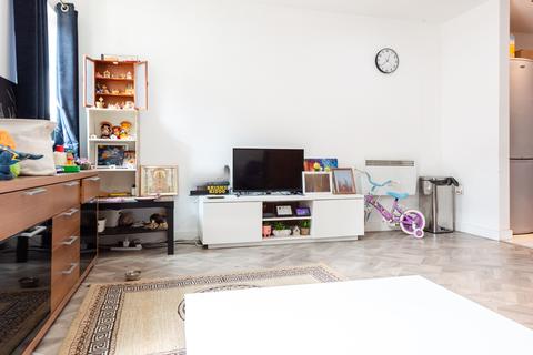 2 bedroom flat for sale, Conisbrough Keep, Coventry CV1