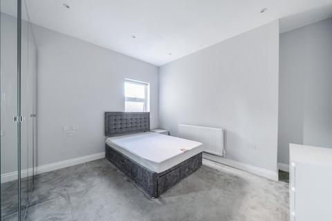 undefined, Thurlow Park Road, London, SE21