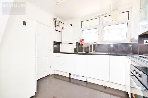 undefined, Broomfield Street, East London, E14