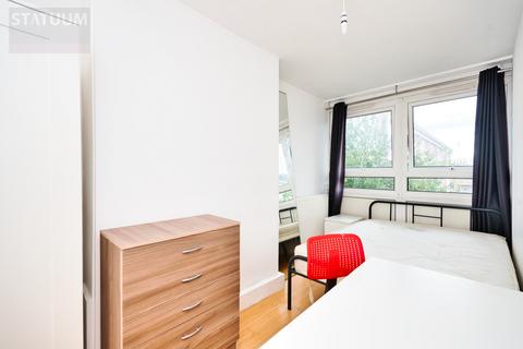 undefined, Broomfield Street, East London, E14