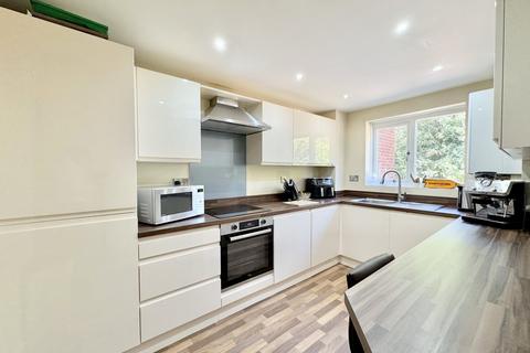 2 bedroom apartment for sale, Branksome Wood Road, Bournemouth, BH4