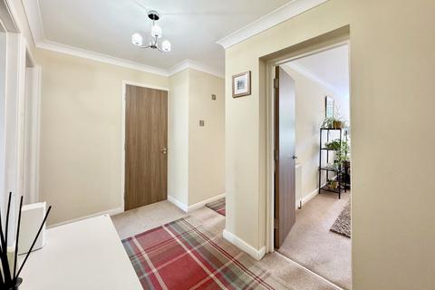 2 bedroom apartment for sale, Branksome Wood Road, Bournemouth, BH4