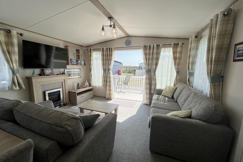 2 bedroom lodge for sale, Suffolk Sands Caravan Park, Carr Road, Felixstowe IP11