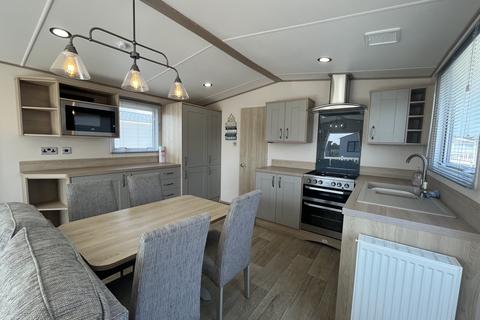 2 bedroom lodge for sale, Suffolk Sands Caravan Park, Carr Road, Felixstowe IP11