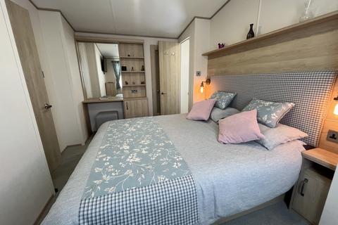 2 bedroom lodge for sale, Suffolk Sands Caravan Park, Carr Road, Felixstowe IP11