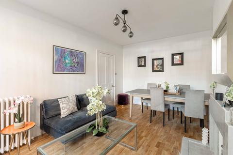 3 bedroom flat to rent, Cadogan Square, Knightsbridge, London, SW1X
