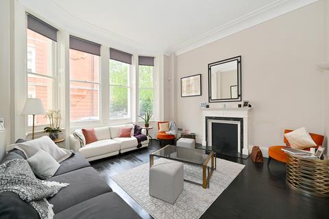 3 bedroom flat to rent, Cadogan Square, London, SW1X
