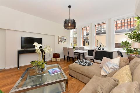 2 bedroom flat to rent, Cadogan Square, London, SW1X