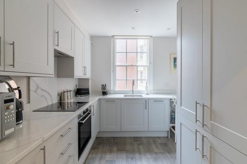 2 bedroom flat to rent, Cranmer Court, Whiteheads Grove, Kensington and Chelsea, London, SW3