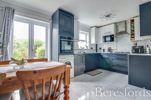 5 Hadfield Drive, Black Notley, Braintree, CM77 8XW