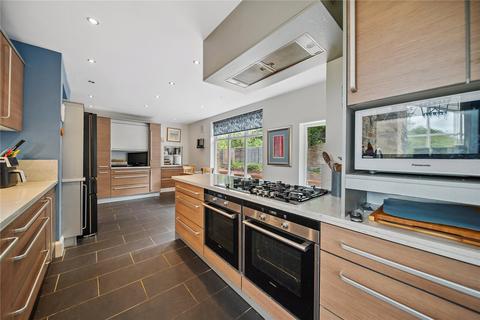 4 bedroom detached house for sale, Ingledew Drive, Leeds, West Yorkshire
