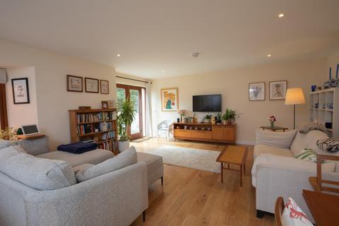 undefined, Shirva Farm Steading, Kilsyth, G65 9LJ