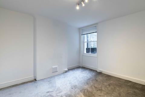 2 bedroom flat to rent, Anselm Road, Fulham, London, SW6