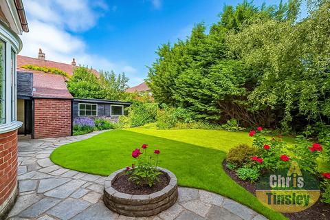 undefined, Waterloo Road, Southport PR8