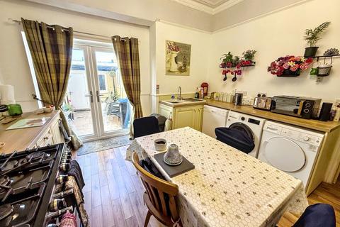 6 bedroom terraced house for sale, Henry Street, Redcar, North Yorkshire, TS10 1BH