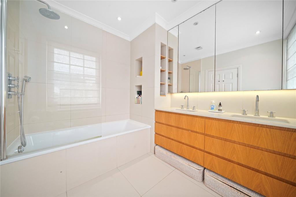 Principal Bathroom