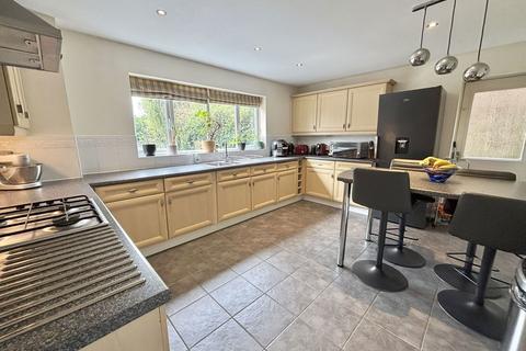 4 bedroom detached house for sale, Hollywood Drive, Hollywood