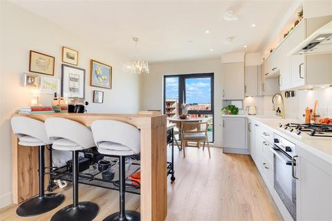 2 bedroom flat for sale, Patagonia Way, Cambridge CB3