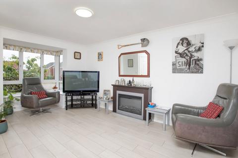 8 Daisy Close, Corby, NN18 8LD