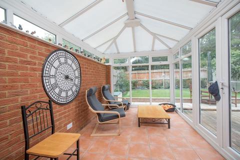 8 Daisy Close, Corby, NN18 8LD