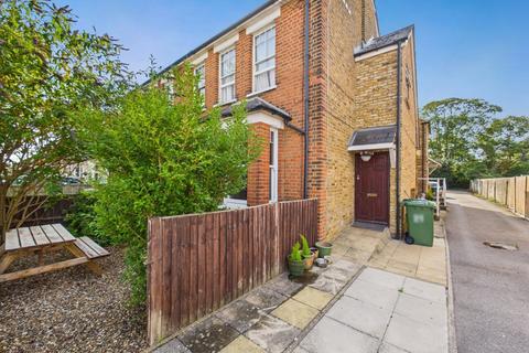 1 bedroom maisonette for sale, Gordon Road, Ashford, Surrey, TW15