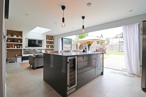 23 Hambro Avenue, Bromley, BR2 7LS