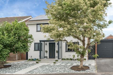 4 bedroom detached house for sale, Pennington Close, Colden Common, Winchester, Hampshire, SO21