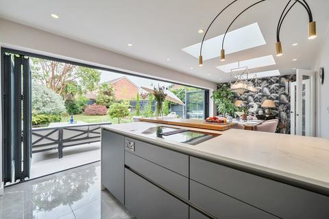 4 bedroom detached house for sale, Pennington Close, Colden Common, Winchester, Hampshire, SO21