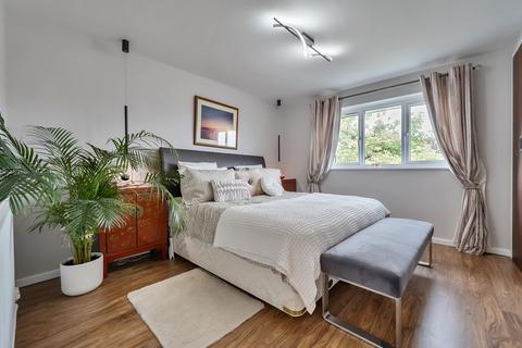 4 bedroom detached house for sale, Pennington Close, Colden Common, Winchester, Hampshire, SO21