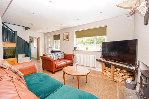 3 bedroom detached house for sale, Woodland Way, Crowhurst