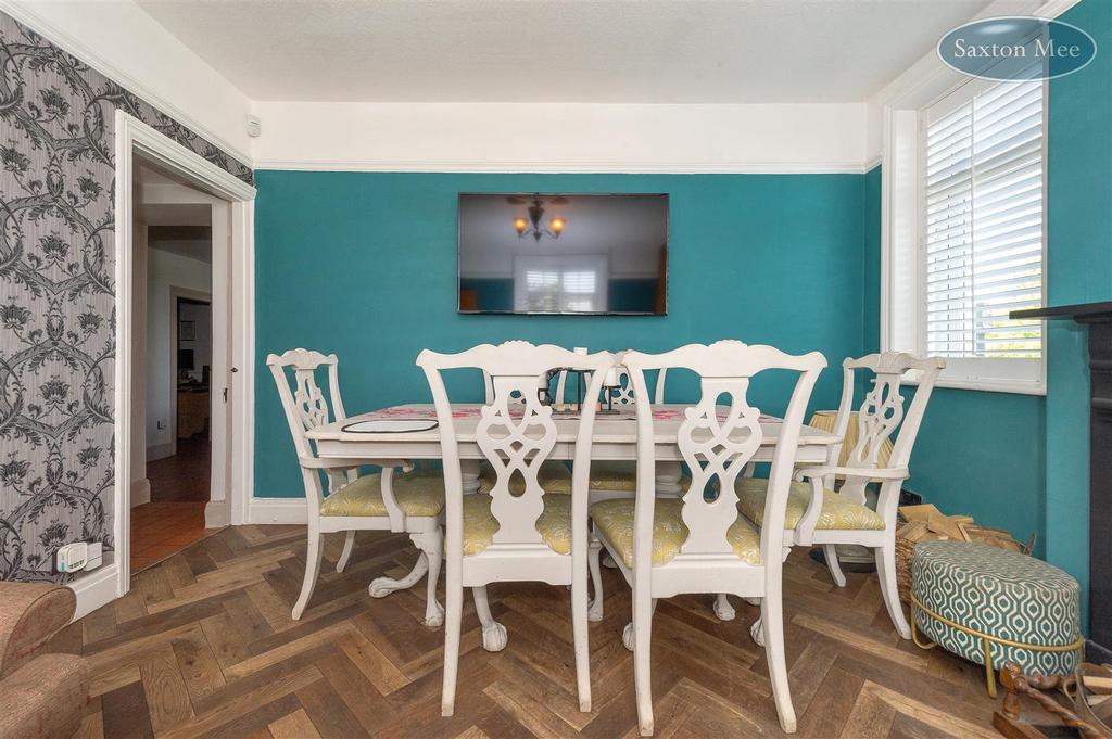 POT HOUSE - dining room 219.jpg