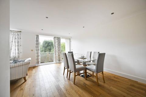 3 bedroom flat for sale, North Bank, St John's Wood, London, NW8