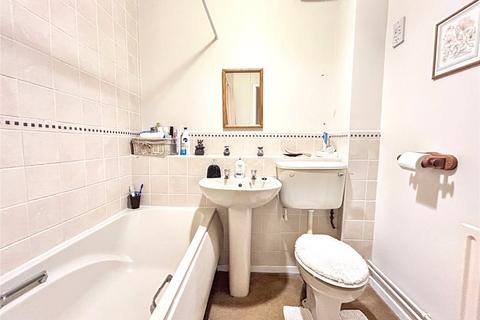 1 bedroom flat for sale, Meresborough Road, Rainham, Gillingham, Kent, ME8