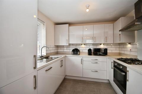 3 bedroom semi-detached house for sale, Owen Close, Cottingham