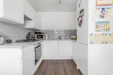 undefined, Larch Way, Red Lodge IP28