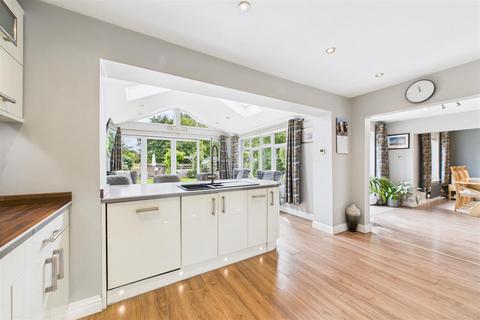 4 bedroom detached house for sale, De Havilland Way, Newark