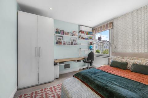 1 Grena Gardens, Richmond, TW9 1XP