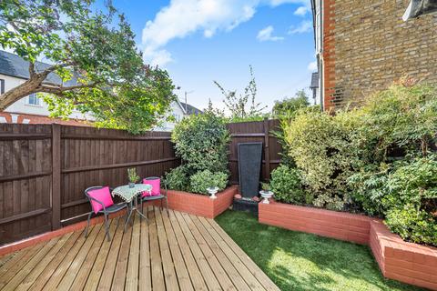 1 Grena Gardens, Richmond, TW9 1XP