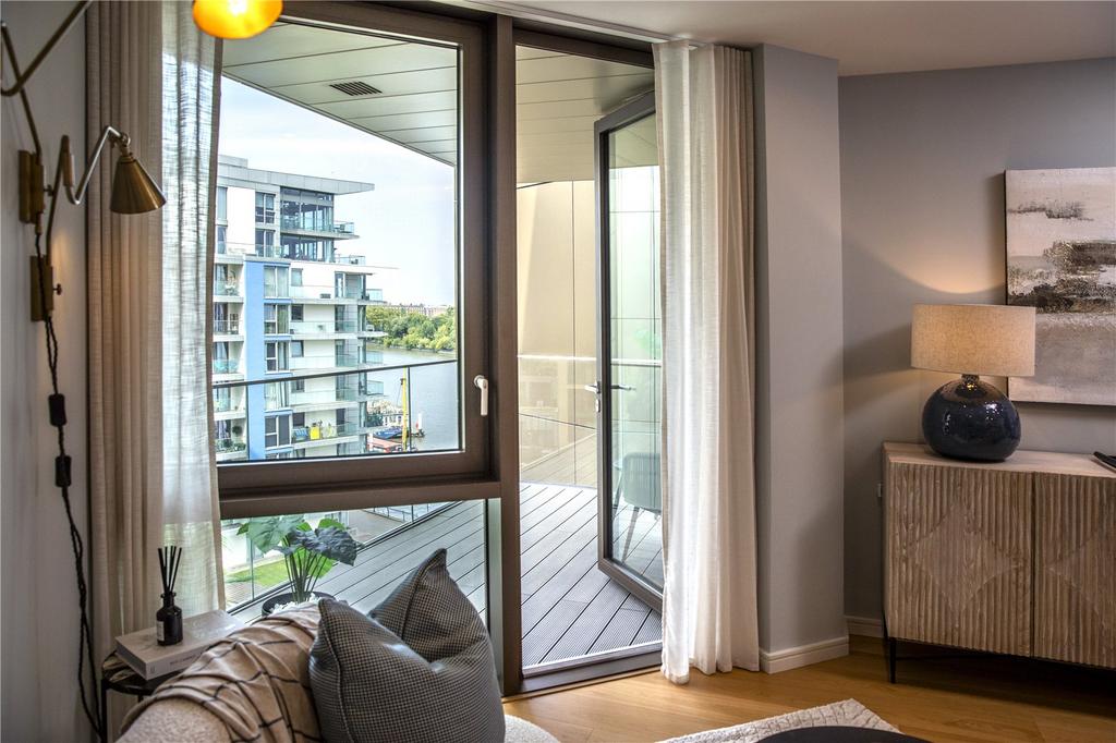 Show Apartment