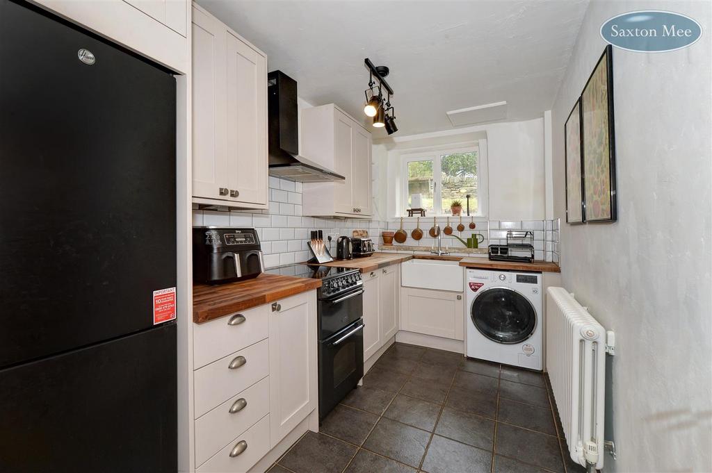 4 BRIERY BUSK FARM - kitchen 1282.jpg