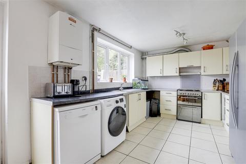 3 bedroom semi-detached house for sale, Cavell Close, Clifton NG11
