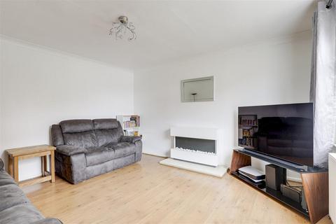3 bedroom semi-detached house for sale, Cavell Close, Clifton NG11