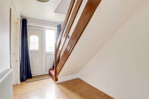 6 Cavell Close, Nottingham, NG11 8PW