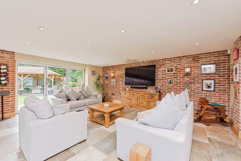 undefined, Main Street, Tamworth B79